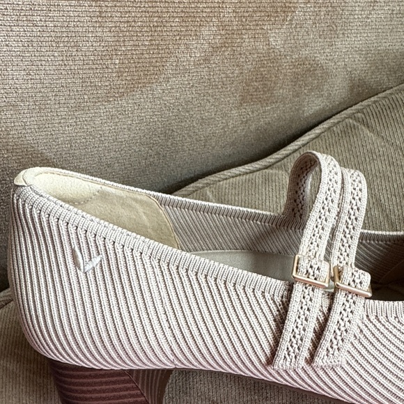 Vivai Beige Women's Heels - Picture 8 of 8